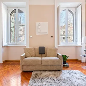 Porta Romana Cozy , Milan Italy